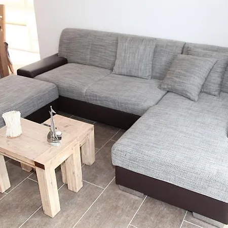 Too Huus Apartment