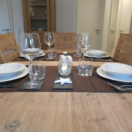 Too Huus Apartment *