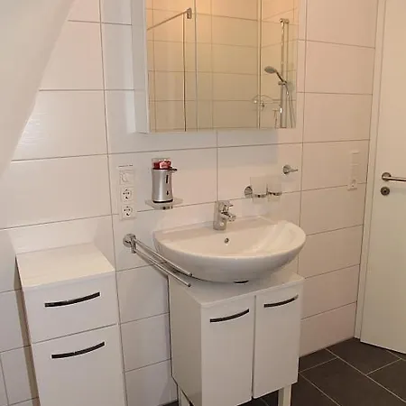 Too Huus Apartment